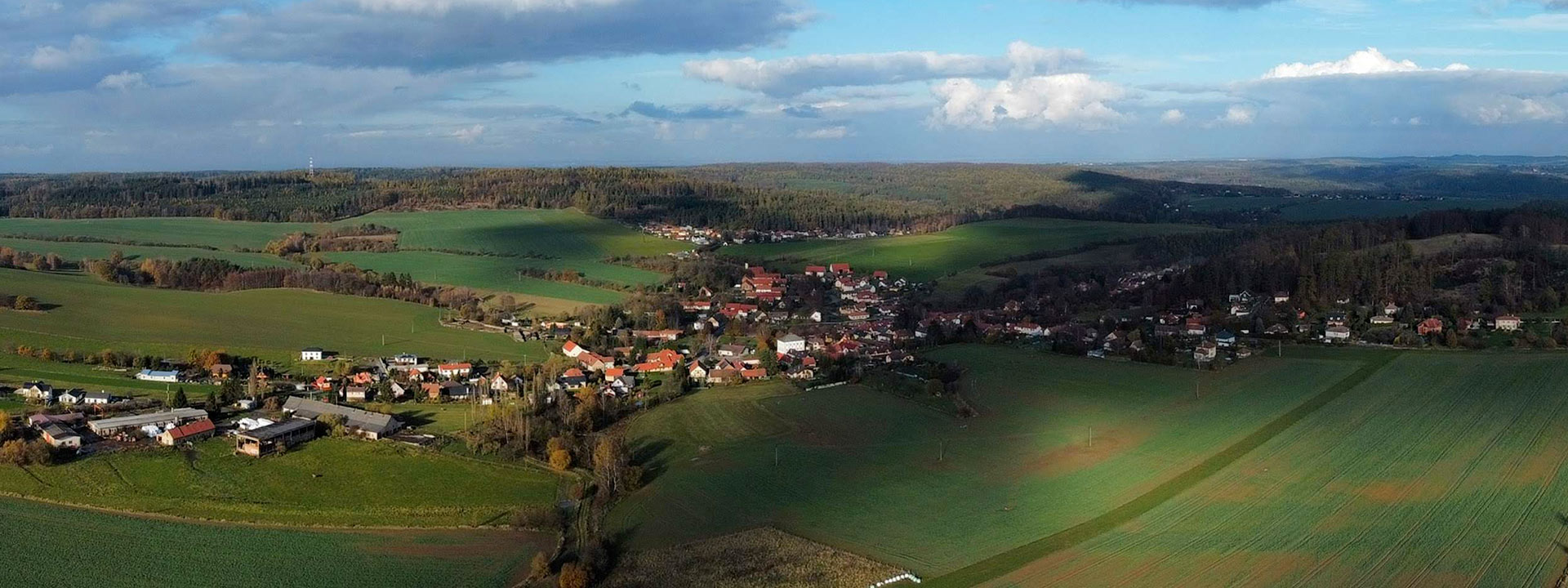 Obec Zvánovice - fotografie z drona